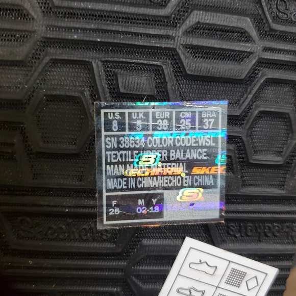 Skechers Yoga Foam Sandal Rubber Cushion White Silver T Strap womens sz 8 - Picture 3 of 11